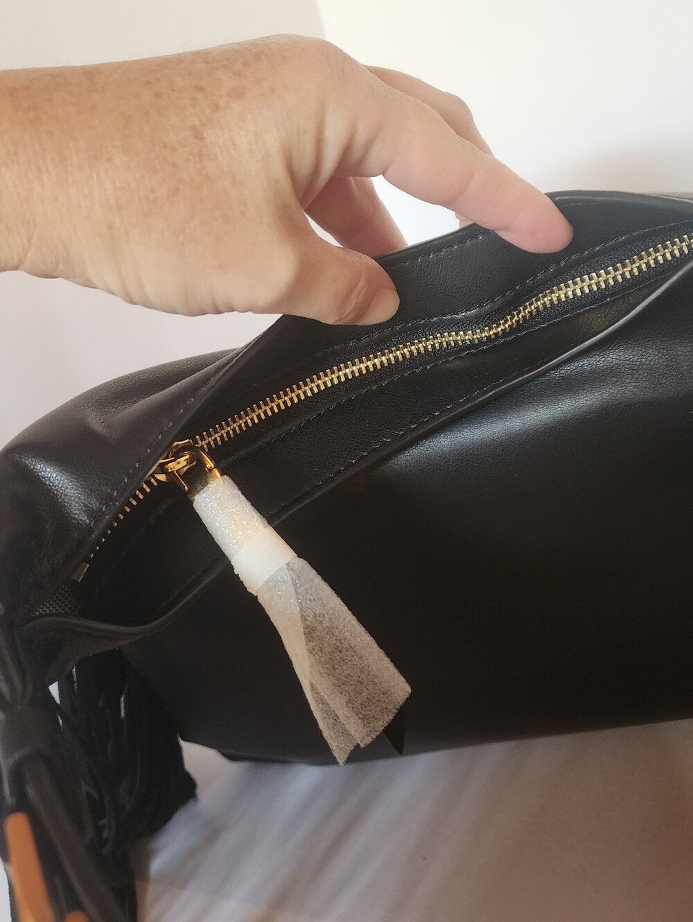 Donna Karen Bellmore Fringe Shoulder Bag FLAWED - Picture 10 of 10